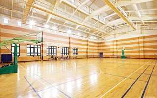 思静篮球场：都市中的运动绿洲