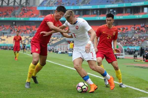 中国与捷克足球的交锋与合作展望-第3张图片-寰星运动网