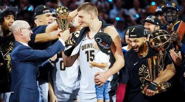 NBA助攻王荣誉奖杯-第2张图片-寰星运动网